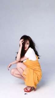 Mi Yang feet photo thumbnail
