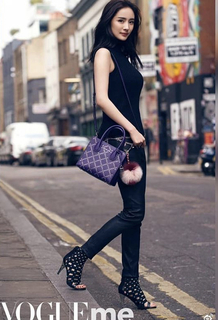 Mi Yang feet photo thumbnail