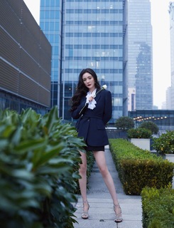 Mi Yang feet photo thumbnail