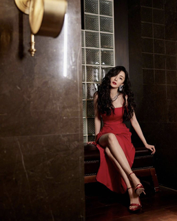 Mi Yang feet photo thumbnail