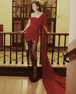 Mi Yang feet photo thumbnail