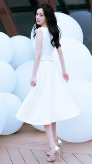 Mi Yang feet photo thumbnail