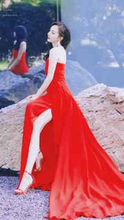 Mi Yang feet photo thumbnail