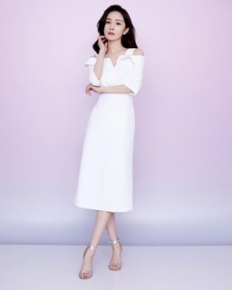 Mi Yang feet photo thumbnail