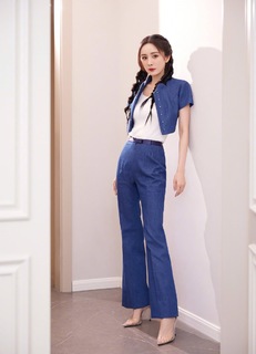 Mi Yang feet photo thumbnail