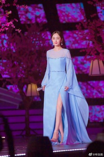 Mi Yang feet photo thumbnail