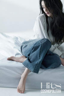 Mi Yang feet photo thumbnail