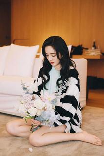 Mi Yang feet photo thumbnail