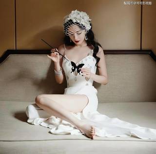 Mi Yang feet photo thumbnail