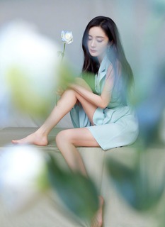 Mi Yang feet photo thumbnail