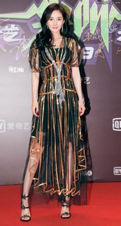 Mi Yang feet photo thumbnail