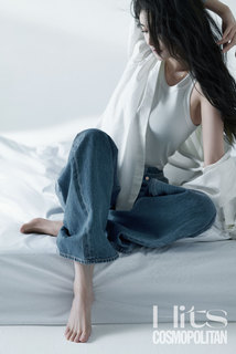 Mi Yang feet photo thumbnail