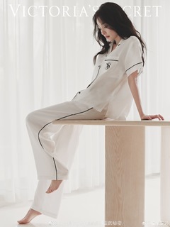 Mi Yang feet photo thumbnail