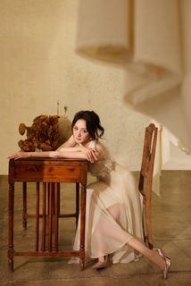 Mi Yang feet photo thumbnail