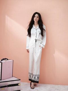 Mi Yang feet photo thumbnail