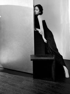 Mi Yang feet photo thumbnail