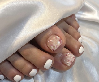 Mi-Yeon Cho feet photo thumbnail