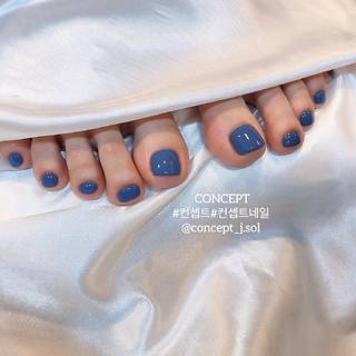 Mi-Yeon Cho feet photo thumbnail