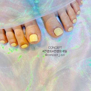 Mi-Yeon Cho feet photo thumbnail