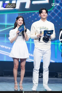 Mi-Yeon Cho feet photo thumbnail