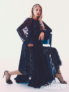 Mi-Yeon Cho feet photo thumbnail