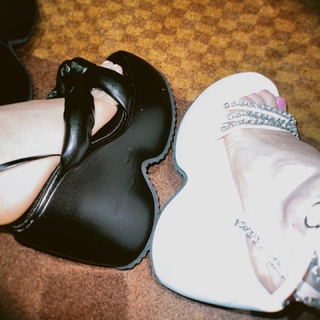 Mi-Yeon Cho feet photo thumbnail