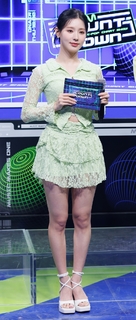 Mi-Yeon Cho feet photo thumbnail