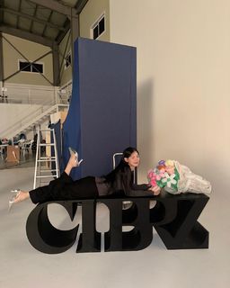 Mi-Yeon Cho feet photo thumbnail