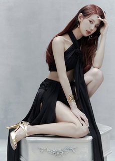 Mi-Yeon Cho feet photo thumbnail