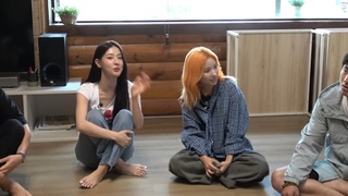 Mi-Yeon Cho feet photo thumbnail