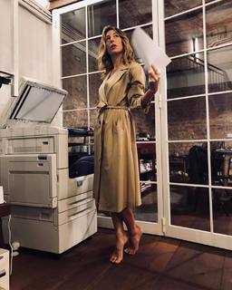 Mia Ceran feet photo thumbnail