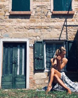 Mia Ceran feet photo thumbnail