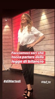 Mia Ceran feet photo thumbnail