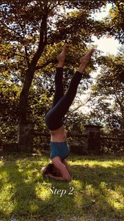 Mia Ceran feet photo thumbnail