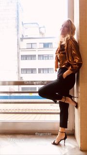 Mia Ceran feet photo thumbnail