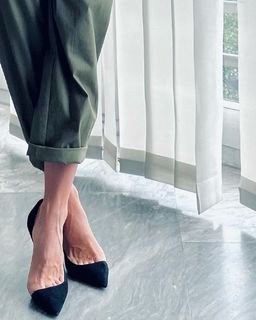 Mia Ceran feet photo thumbnail