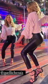 Mia Ceran feet photo thumbnail