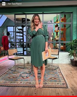 Mia Ceran feet photo thumbnail