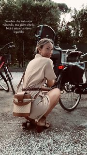 Mia Ceran feet photo thumbnail