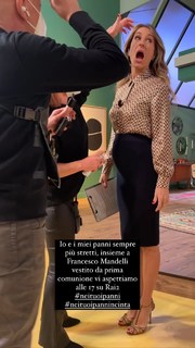 Mia Ceran feet photo thumbnail