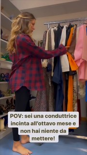 Mia Ceran feet photo thumbnail