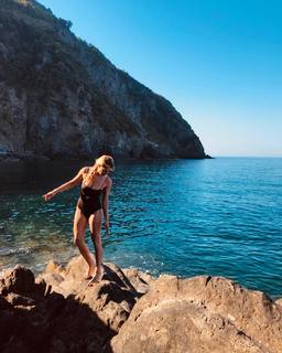 Mia Ceran feet photo thumbnail