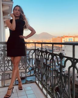 Mia Ceran feet photo thumbnail