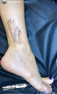 Mia Evgeniadi feet photo 13