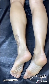 Mia Evgeniadi feet photo 9