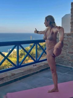 Mia Evgeniadi feet photo 7