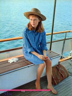 Mia Farrow feet photo 4