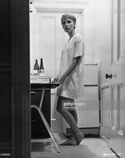 Mia Farrow feet photo 17