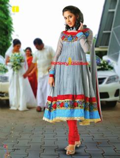 Mia George feet photo thumbnail