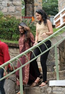 Mia George feet photo thumbnail